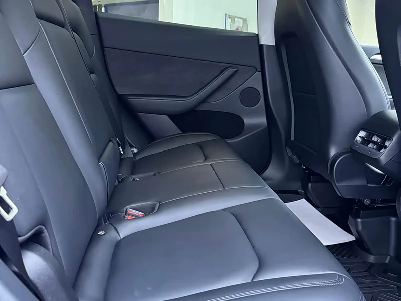 Tesla Model Y — фото 13