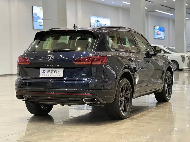Volkswagen Touareg — фото 4
