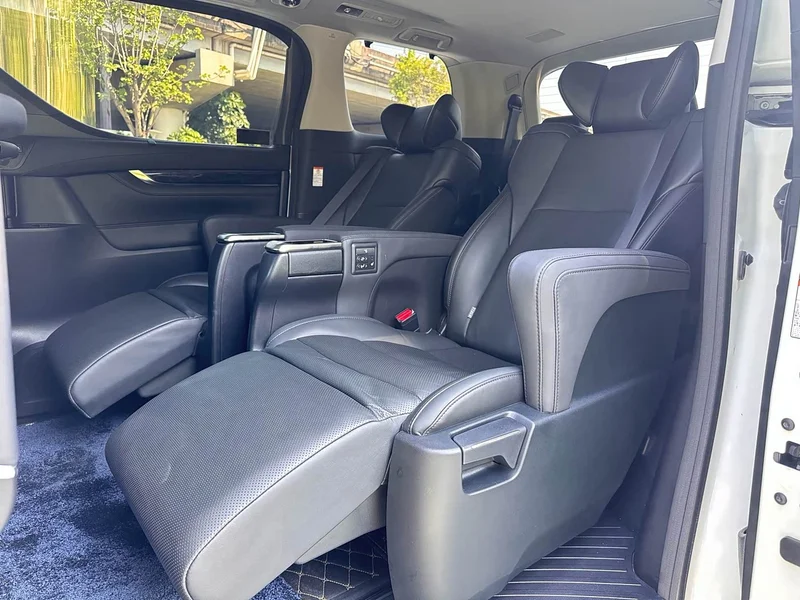 Toyota Vellfire — фото 16