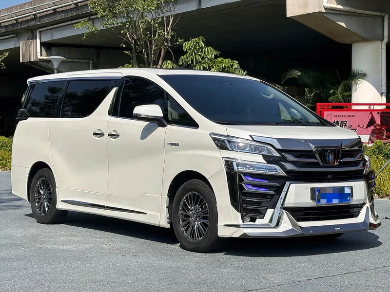 Toyota Vellfire — фото 3
