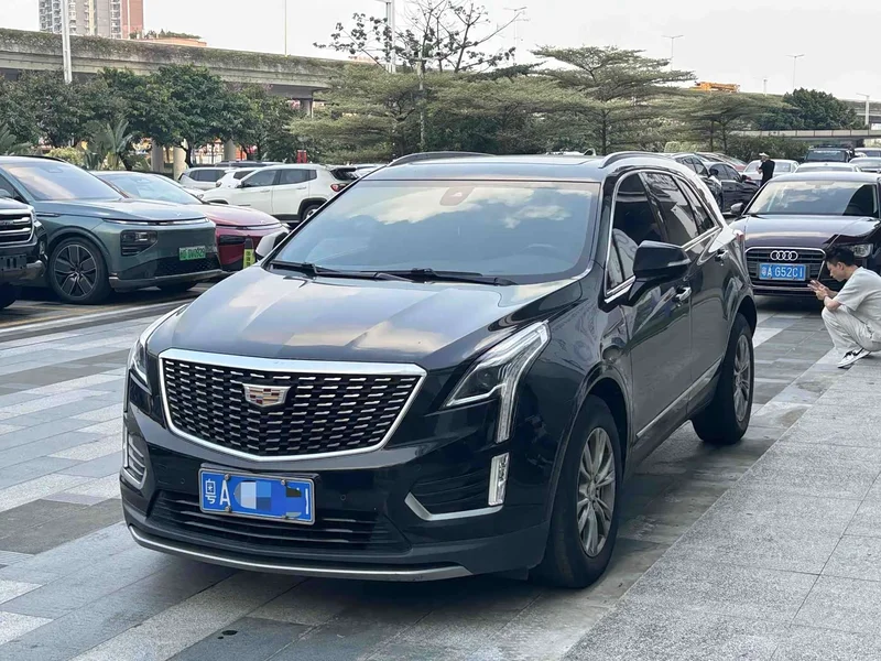 Cadillac XT5 — фото 1