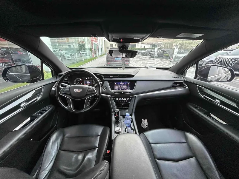 Cadillac XT5 — фото 9