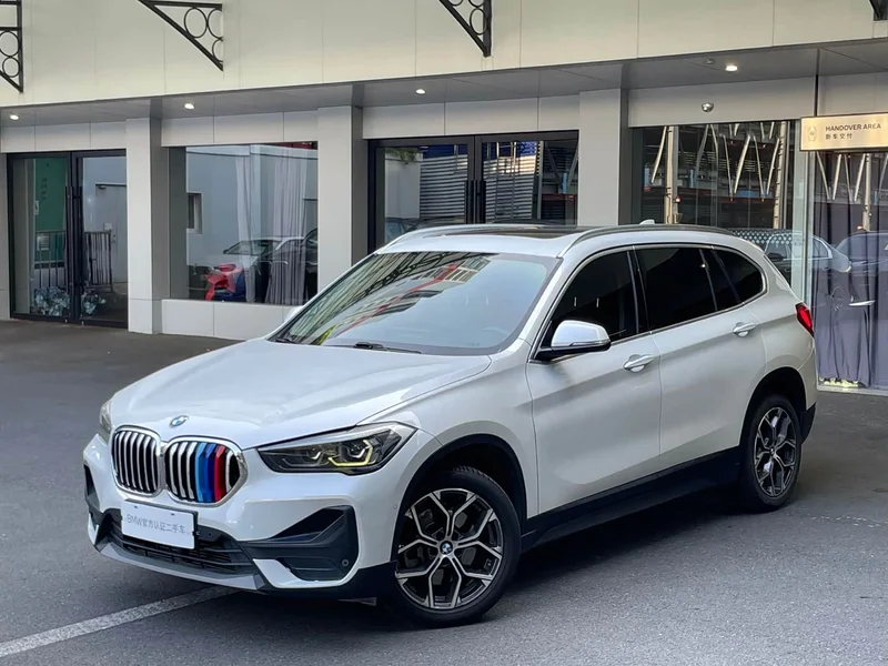 BMW X1 — фото 1