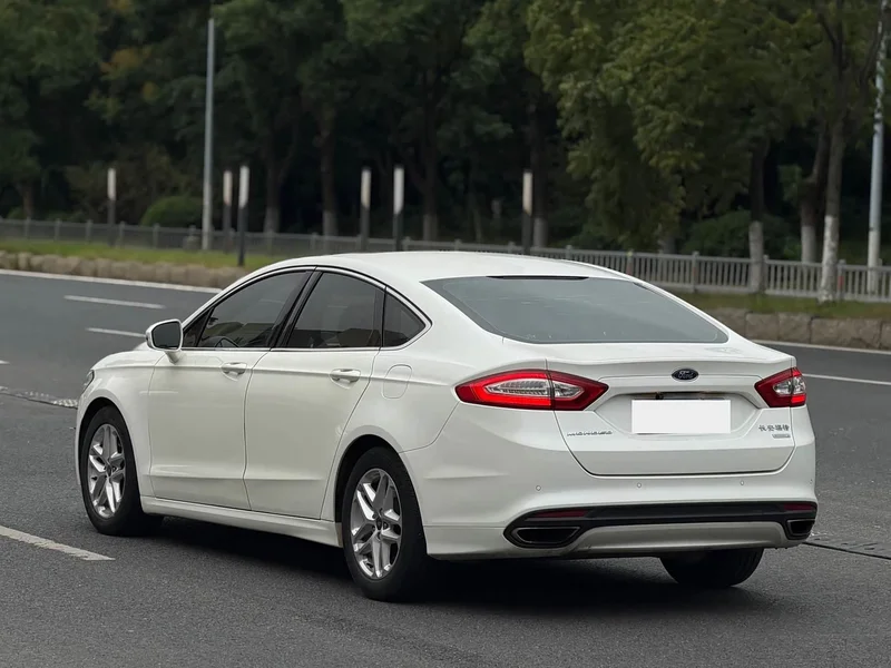 Ford Mondeo — фото 4