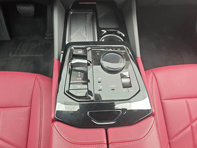 BMW i5 — фото 13