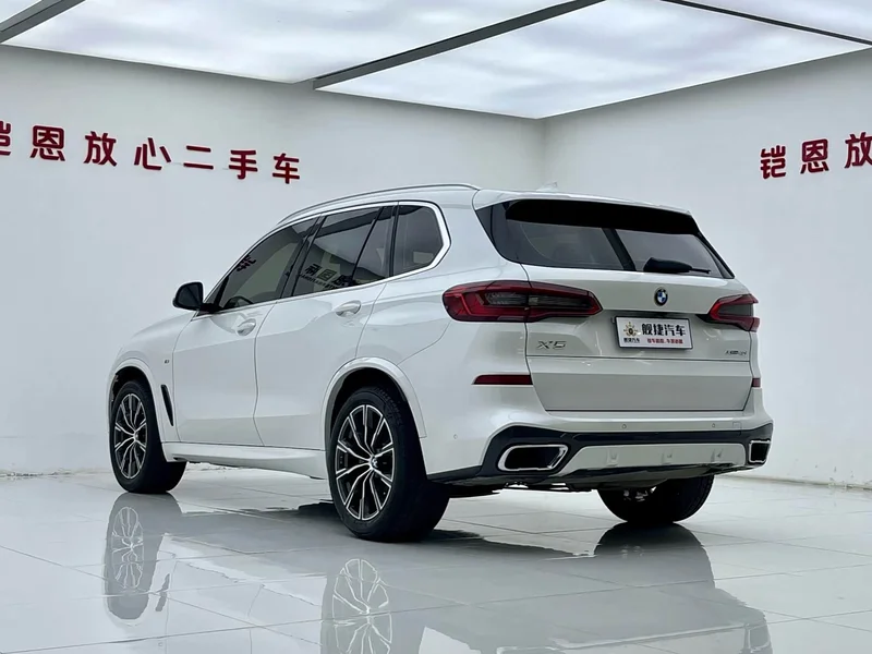 BMW X5 — фото 21