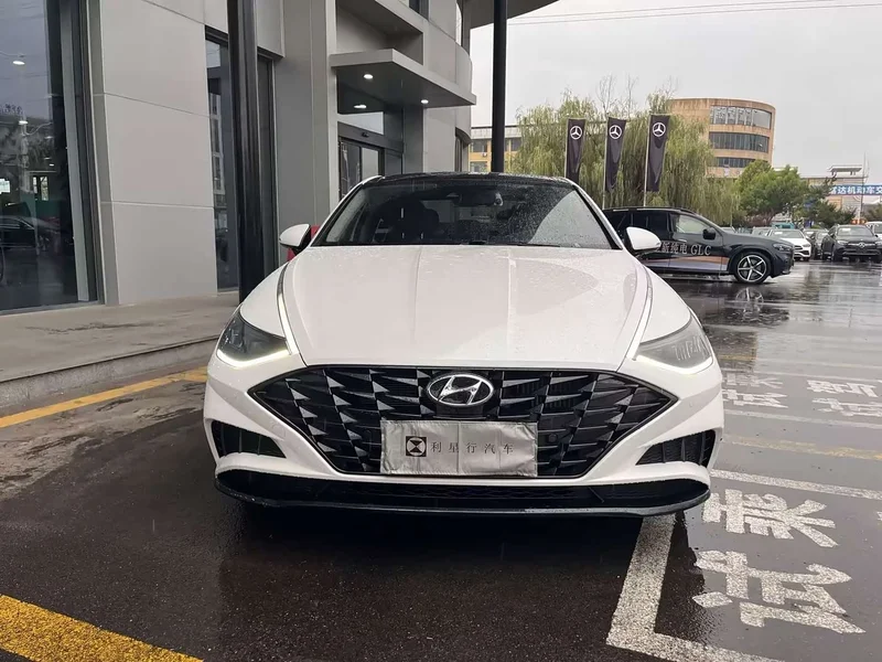 Hyundai Sonata — фото 2