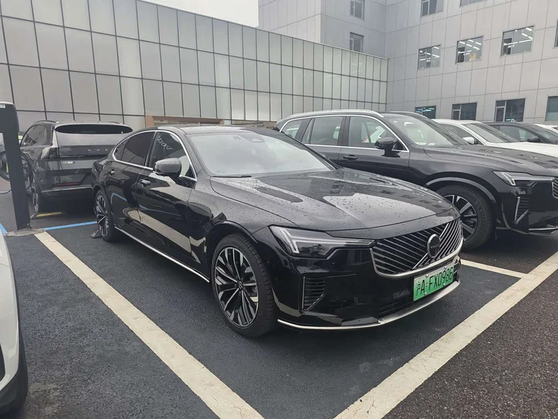 Volvo S90 PHEV — фото 3