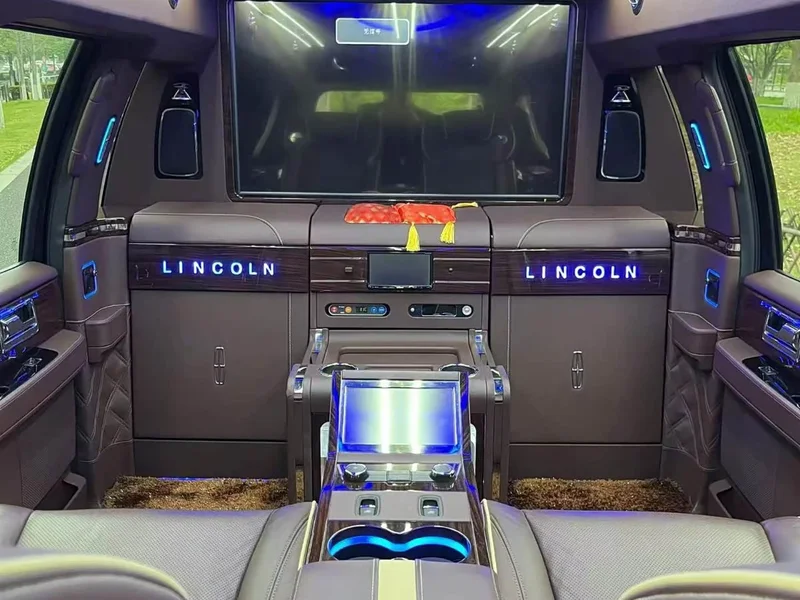 Lincoln Navigator — фото 5