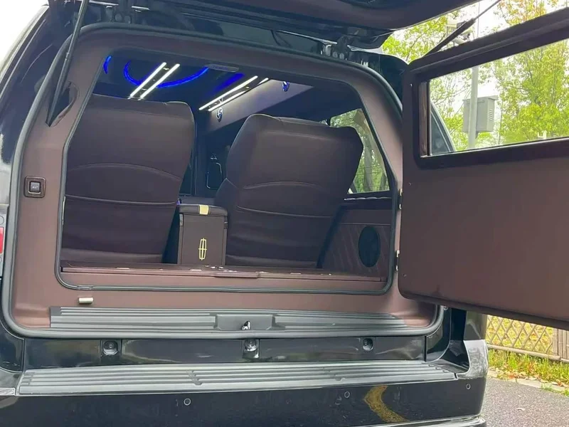 Lincoln Navigator — фото 9