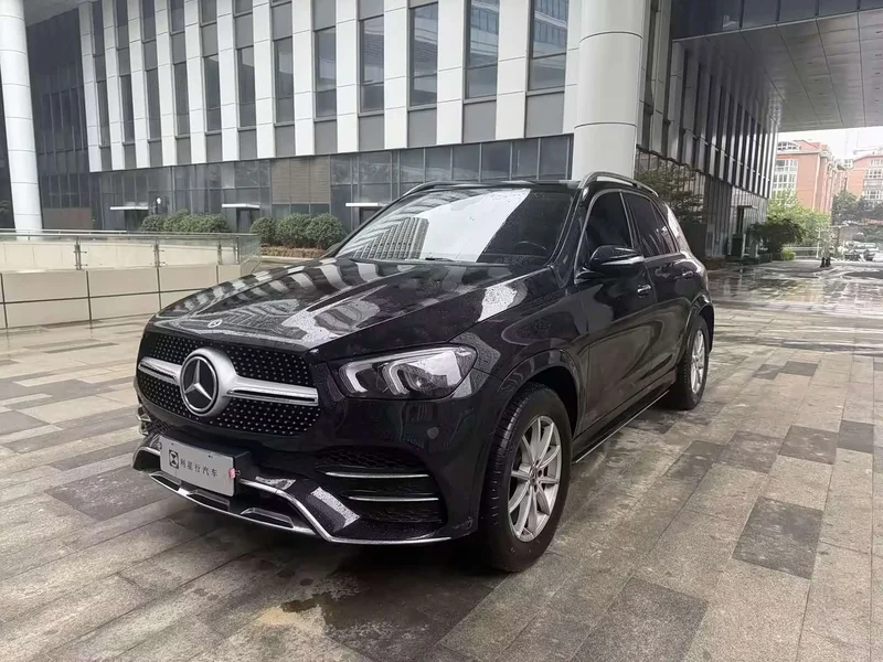 Mercedes-Benz GLE — фото 1
