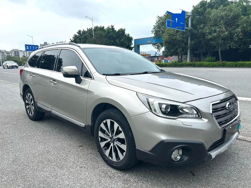 Subaru Outback — фото 2