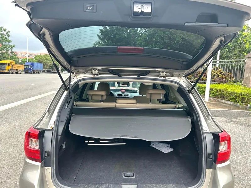 Subaru Outback — фото 6