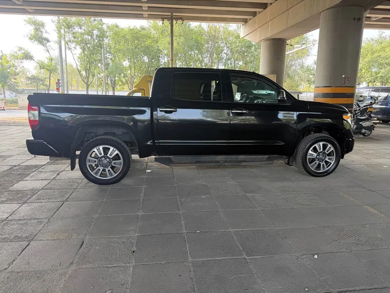 Toyota Tundra — фото 3