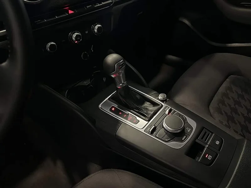 Audi A3 — фото 11