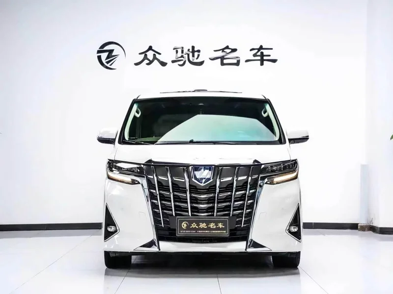 Toyota Alphard — фото 2