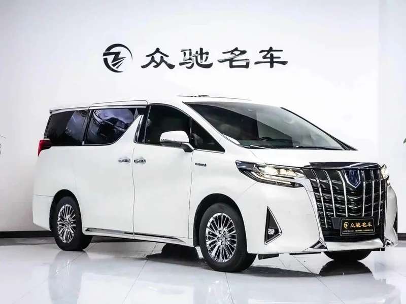 Toyota Alphard — фото 3