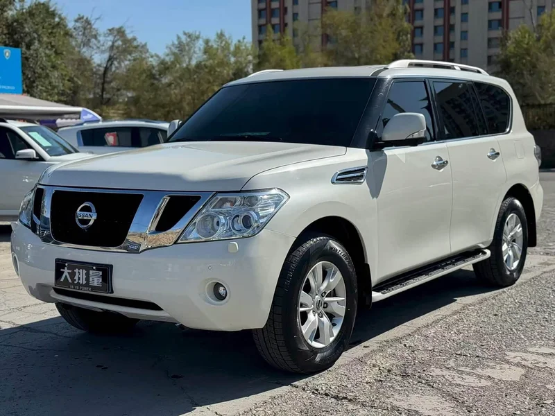 Nissan Patrol — фото 1