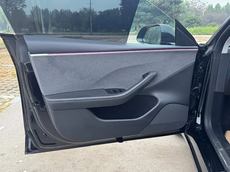 Tesla Model 3 — фото 13