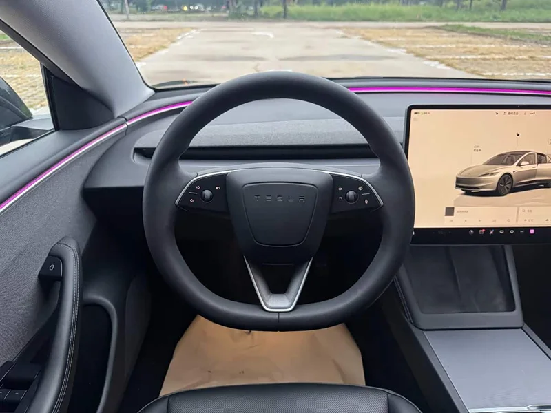 Tesla Model 3 — фото 18