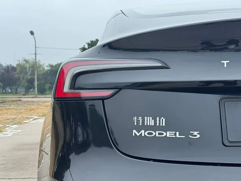 Tesla Model 3 — фото 26