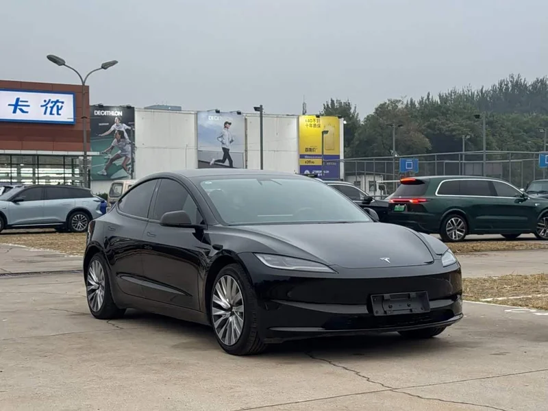 Tesla Model 3 — фото 3