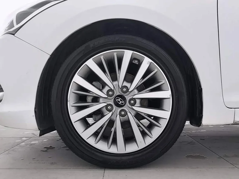 Hyundai Mistra — фото 17