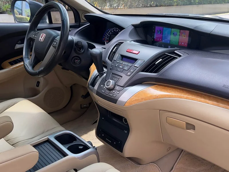 Honda Odyssey — фото 19