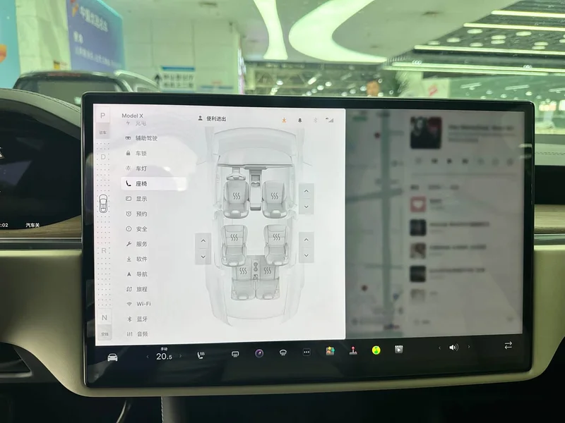 Tesla Model X — фото 8