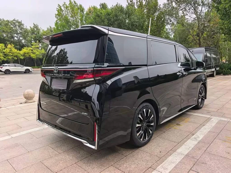 Toyota Vellfire — фото 6