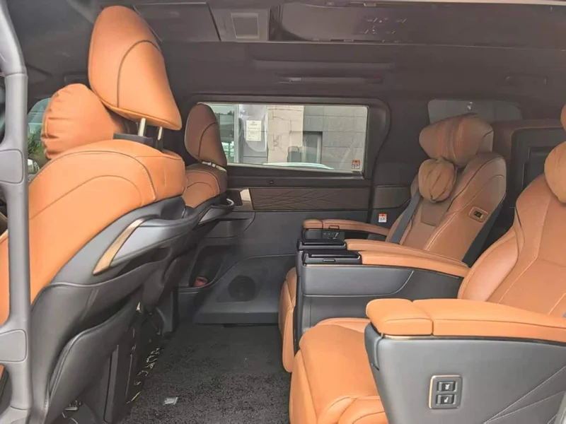 Toyota Vellfire — фото 8