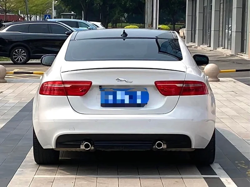 Jaguar XE — фото 7