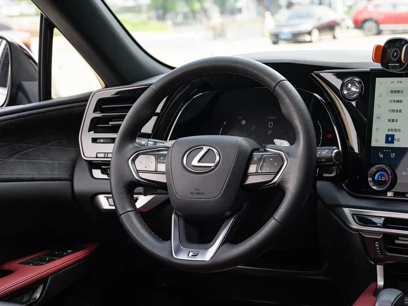 Lexus RX — фото 14