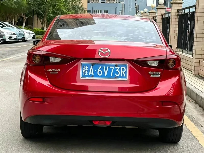Mazda 3 Axela — фото 3