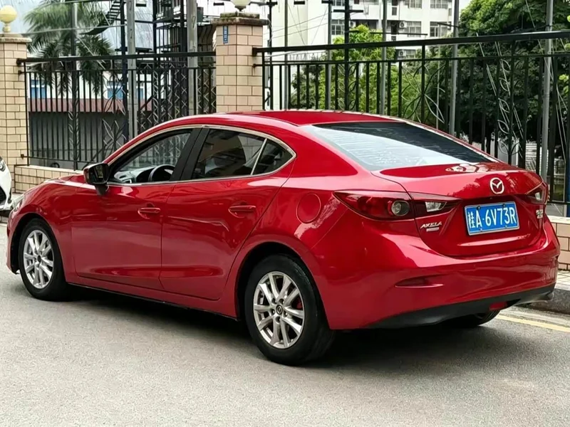 Mazda 3 Axela — фото 4