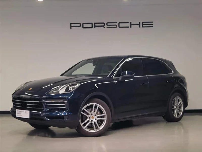 Porsche Cayenne — фото 1