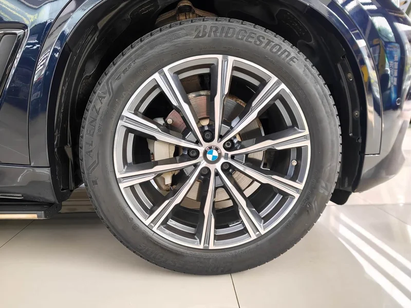 BMW X5 (Imported) — фото 17