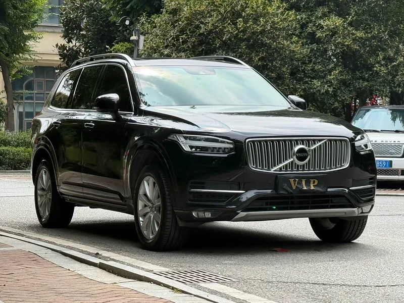 Volvo XC90 — фото 3