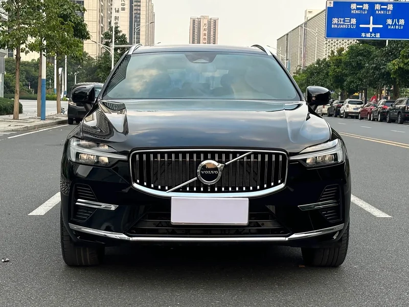 Volvo XC60 — фото 2