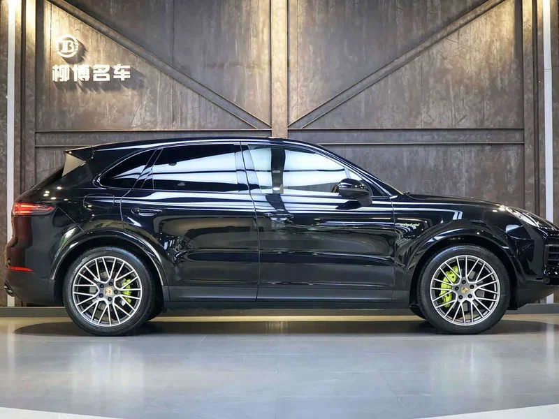 Porsche Cayenne — фото 20