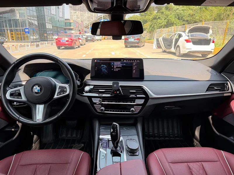 BMW 5 Series New Energy — фото 7