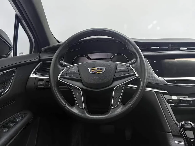 Cadillac XT5 — фото 11