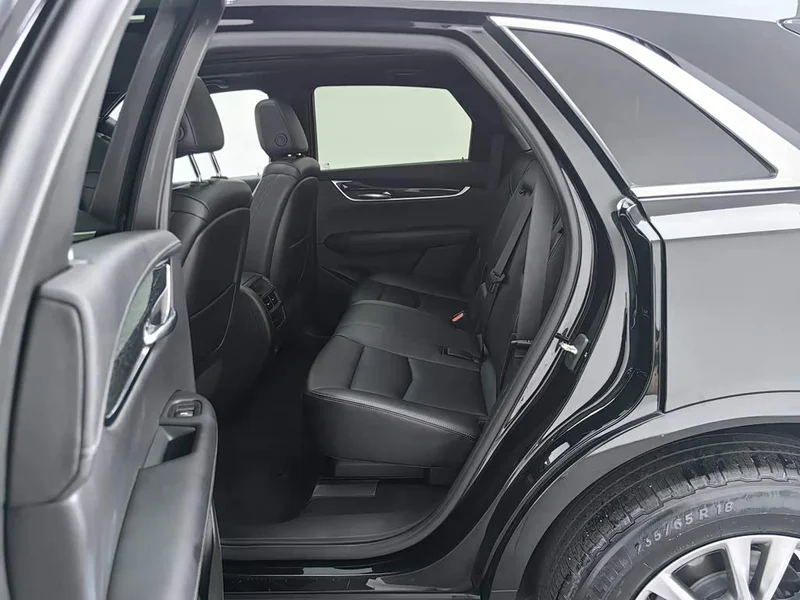 Cadillac XT5 — фото 15