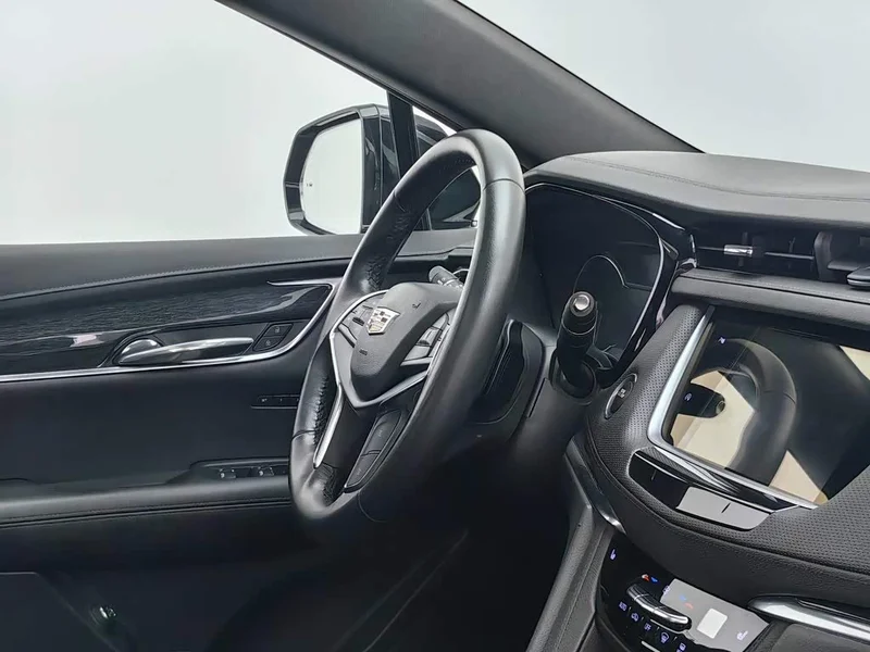 Cadillac XT5 — фото 22