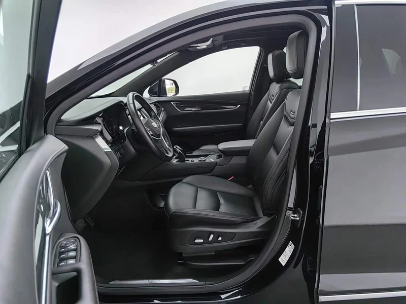 Cadillac XT5 — фото 10