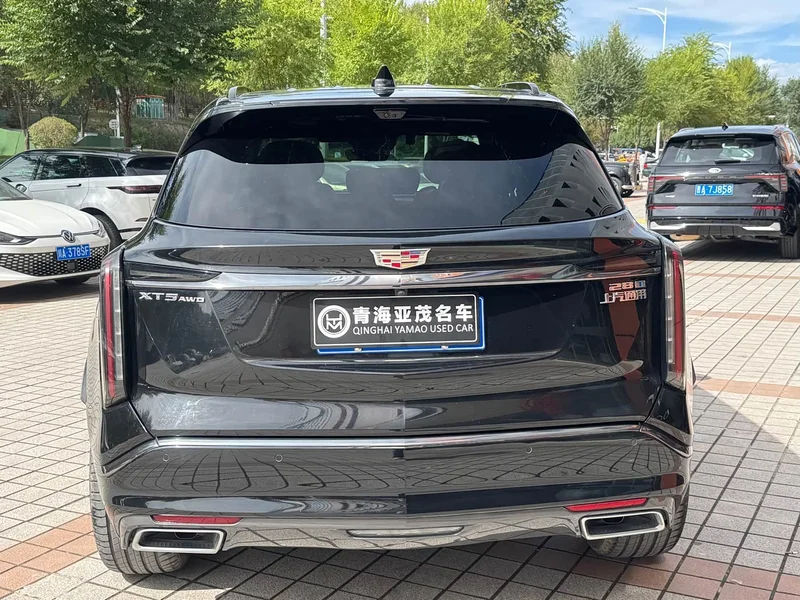 Cadillac XT5 — фото 13