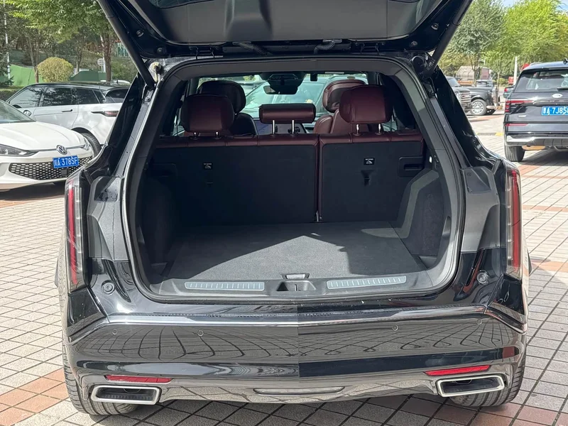 Cadillac XT5 — фото 16