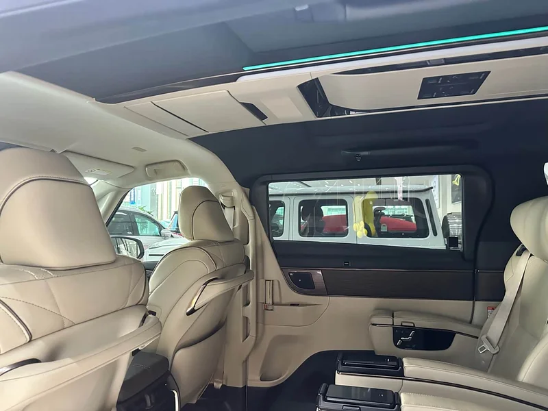 Toyota Vellfire — фото 12