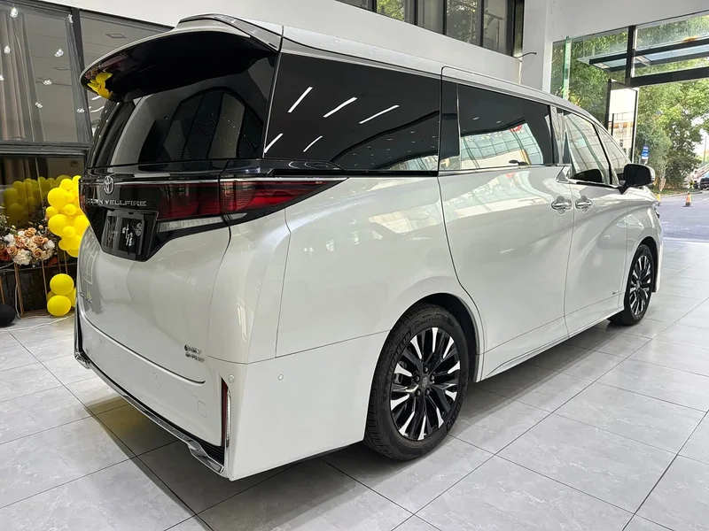 Toyota Vellfire — фото 17