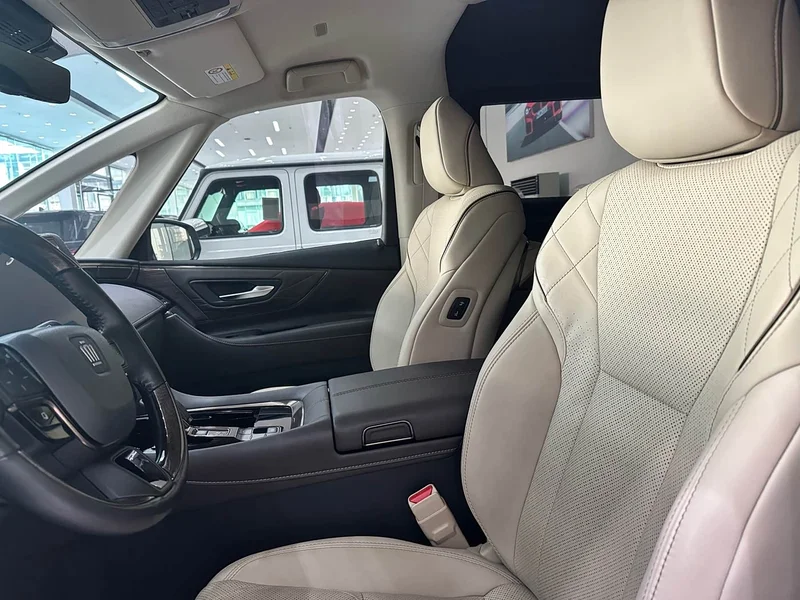 Toyota Vellfire — фото 7